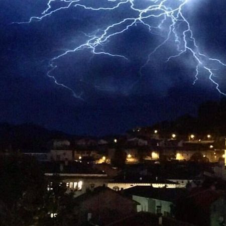 Pis Amb Encant A Campdevanol,Al Centre Del Poble. Exterior foto