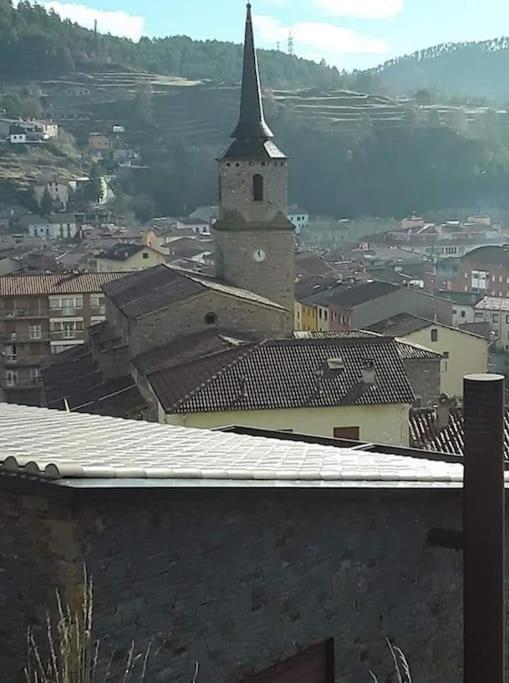 Pis Amb Encant A Campdevanol,Al Centre Del Poble. Exterior foto
